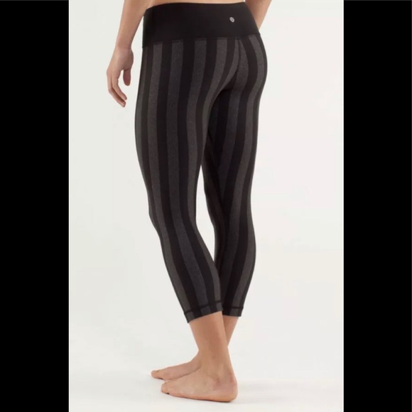 lululemon athletica Pants - Lululemon Wunder Under Crop black leggings size 2